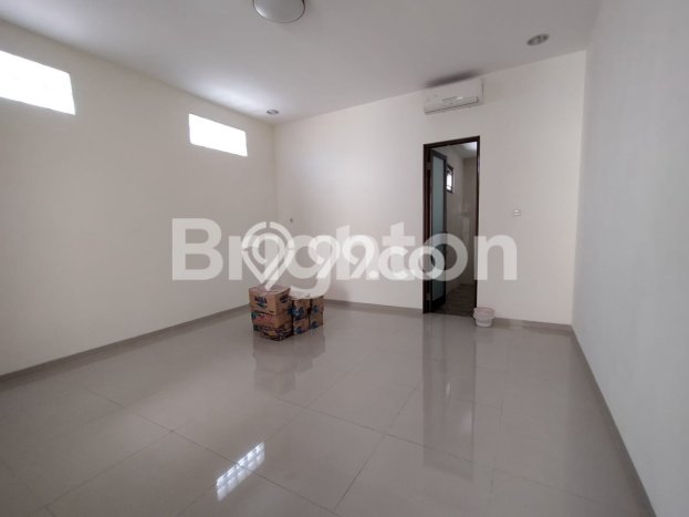 Siap Huni Rumah Mewah 4 Kamar di Klojen Dekat ke Mana Saja Siap Huni Rumah Mewah 4 Kamar di Klojen Dekat ke Mana Saja