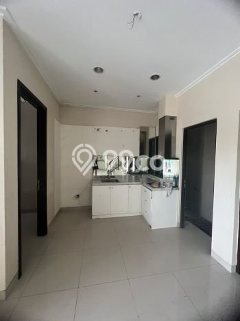 For Sale Rumah 3 Kamar Lokasi Strategis Nyaman dan Strategis di Cipondoh For Sale Rumah 3 Kamar Lokasi Strategis Nyaman dan Strategis di Cipondoh