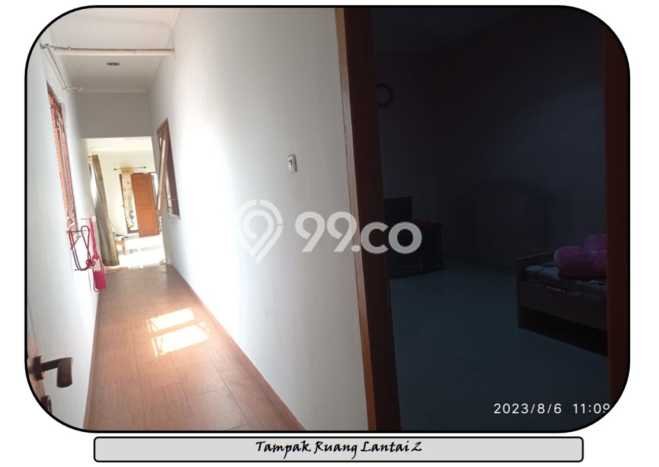 Rumah 5 KT 4 KM Semi Furnished di Cipondoh, Dekat Mal, Tangerang Rumah 5 KT 4 KM Semi Furnished di Cipondoh, Dekat Mal, Tangerang