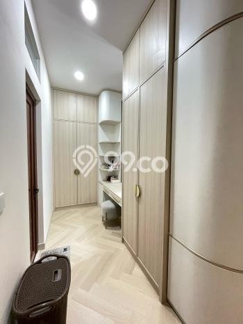 Rumah Luxury Modern Tanpa Renovasi di Green Lake City Jakarta Barat Rumah Luxury Modern Tanpa Renovasi di Green Lake City Jakarta Barat