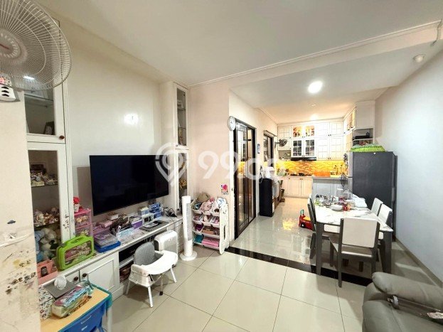 Jual Rumah Mewah Megah Dengan View Eksklusif di Green Lake City, Jakarta Barat Jual Rumah Mewah Megah Dengan View Eksklusif di Green Lake City, Jakarta Barat