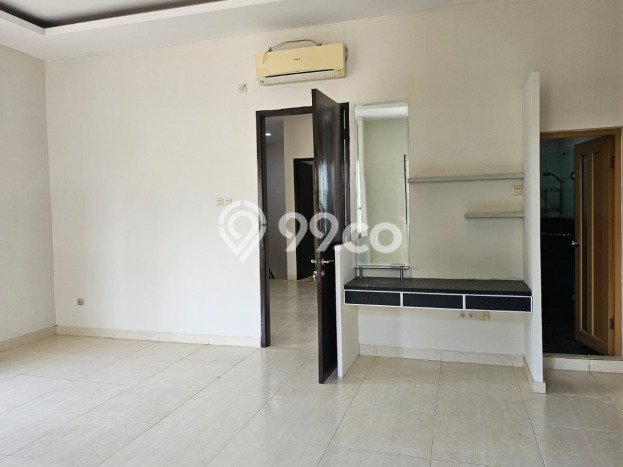 Jual Rumah Luas Megah Dengan View Eksklusif di Kalideres, Jakarta Barat Jual Rumah Luas Megah Dengan View Eksklusif di Kalideres, Jakarta Barat
