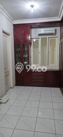Disewakan! Rumah 2 Kamar Tidur &
3 Kamar Mandi di Permata Buana, Jakarta Barat Disewakan! Rumah 2 Kamar Tidur &
3 Kamar Mandi di Permata Buana, Jakarta Barat
