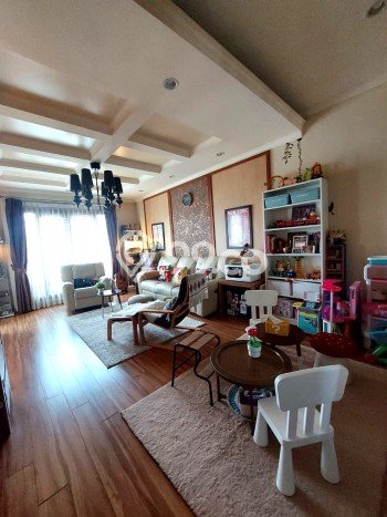 Rumah Mewah LB 770m2 Siap Pakai Desain Elegan di Slipi, Jakarta Barat Rumah Mewah LB 770m2 Siap Pakai Desain Elegan di Slipi, Jakarta Barat