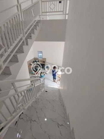 Hunian Mewah Siap Huni LT 107m2 di Cipondoh, Tangerang Hunian Mewah Siap Huni LT 107m2 di Cipondoh, Tangerang
