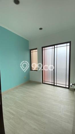 Siap Huni Rumah Mewah 3 Kamar di Cengkareng Dekat ke Mana Saja Siap Huni Rumah Mewah 3 Kamar di Cengkareng Dekat ke Mana Saja
