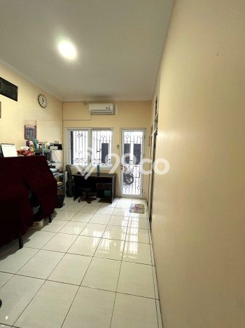 Jual Rumah Mewah Elegan Dengan View Eksklusif di Green Lake City, Jakarta Barat Jual Rumah Mewah Elegan Dengan View Eksklusif di Green Lake City, Jakarta Barat