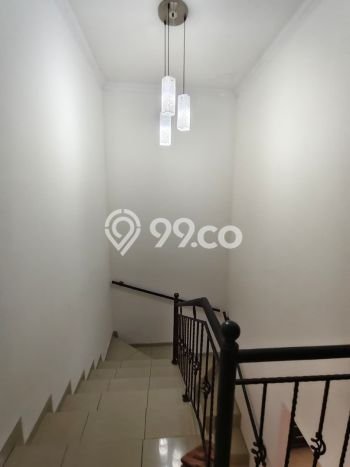 Jual Rumah Luas Elegan Dengan View Eksklusif di Semanan, Jakarta Barat Jual Rumah Luas Elegan Dengan View Eksklusif di Semanan, Jakarta Barat