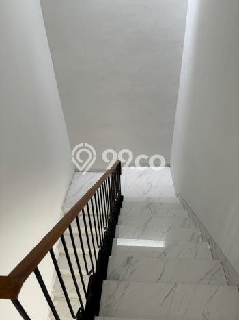 For Sale! Premium House LT 126m2 Desain Elegan di Alam Sutera For Sale! Premium House LT 126m2 Desain Elegan di Alam Sutera