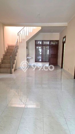 Sewa Rumah Murah di Grogol Jakarta Barat Punya 4 Kamar Tidur Sewa Rumah Murah di Grogol Jakarta Barat Punya 4 Kamar Tidur