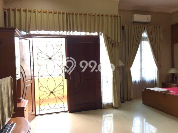Dijual Rumah Mewah Megah Dengan View Cantik di Taman Palem, Jakarta Barat Dijual Rumah Mewah Megah Dengan View Cantik di Taman Palem, Jakarta Barat