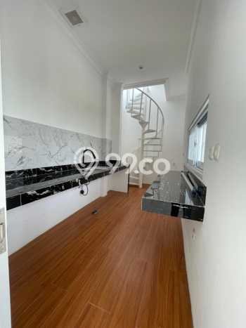 Rumah Luxury Modern Siap Huni di Joglo Jakarta Barat Rumah Luxury Modern Siap Huni di Joglo Jakarta Barat