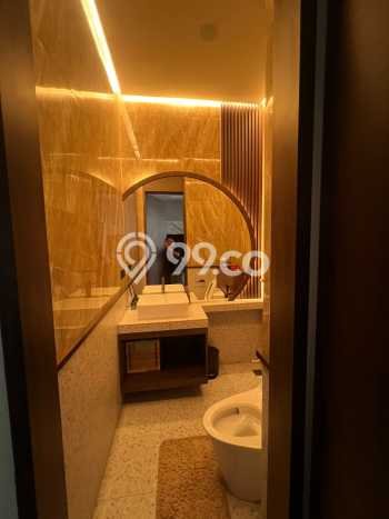 Rumah Elit LB 165m2 Siap Huni Desain Elegan di BSD Green Wich, Tangerang Rumah Elit LB 165m2 Siap Huni Desain Elegan di BSD Green Wich, Tangerang