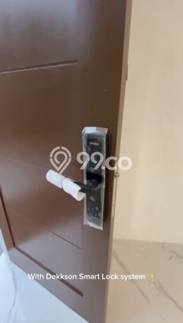 For Sale Hunian Rumah Terawat 3 KT di Green Lake City, Jakarta Barat For Sale Hunian Rumah Terawat 3 KT di Green Lake City, Jakarta Barat