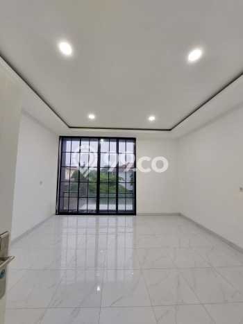 Jual Rumah Mewah Elegan Dengan View Cantik di Meruya, Jakarta Barat Jual Rumah Mewah Elegan Dengan View Cantik di Meruya, Jakarta Barat