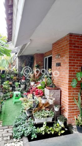 Rumah Eksklusif Dijual LT 160m2 di Ciputat Timur, Tangerang Selatan Rumah Eksklusif Dijual LT 160m2 di Ciputat Timur, Tangerang Selatan