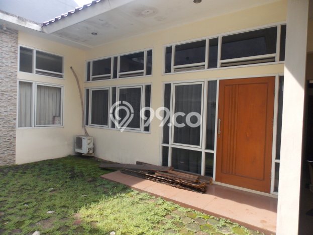 Ready to Use! Premium House LT 180m2 Desain Elegan di Bintaro Ready to Use! Premium House LT 180m2 Desain Elegan di Bintaro