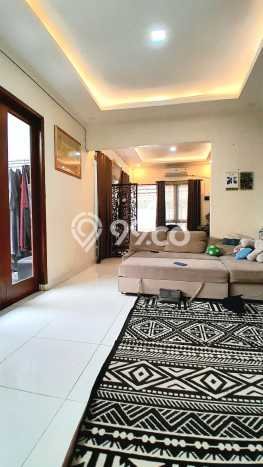 Dijual Cepat Rumah Favorit Siap Huni LB 185m2 di Ciputat, Tangerang Selatan Dijual Cepat Rumah Favorit Siap Huni LB 185m2 di Ciputat, Tangerang Selatan