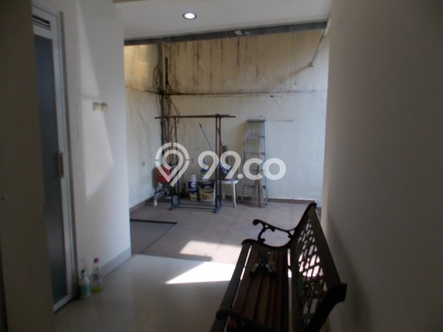 Ready to Use! Premium House LT 180m2 Desain Elegan di Bintaro Ready to Use! Premium House LT 180m2 Desain Elegan di Bintaro