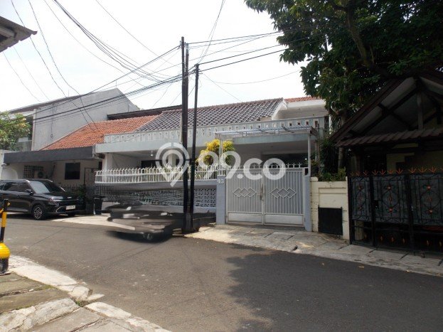 For Sale! Premium House LT 163m2 Desain Elegan di Bendungan Hilir For Sale! Premium House LT 163m2 Desain Elegan di Bendungan Hilir