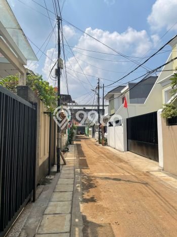 Siap Huni Hunian Elit 4 Kamar di Kebayoran Baru Dekat ke Mana Saja Siap Huni Hunian Elit 4 Kamar di Kebayoran Baru Dekat ke Mana Saja