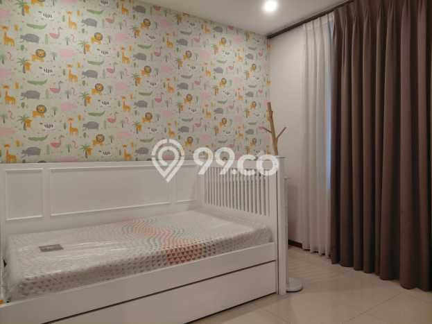 Rumah Mewah LB 450m2 Siap Huni Desain Elegan di Setra Duta, Bandung Rumah Mewah LB 450m2 Siap Huni Desain Elegan di Setra Duta, Bandung