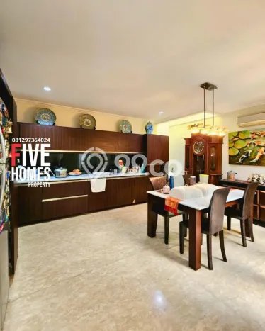 Dijual Rumah Premium dengan Fasilitas Sekitar Lengkap di Kebayoran Lama, Jakarta Selatan Dijual Rumah Premium dengan Fasilitas Sekitar Lengkap di Kebayoran Lama, Jakarta Selatan