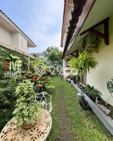 Rumah Mewah LB 300m2 Siap Pakai Desain Elegan di Sektor 9-Bintaro, Tangerang Selatan Rumah Mewah LB 300m2 Siap Pakai Desain Elegan di Sektor 9-Bintaro, Tangerang Selatan