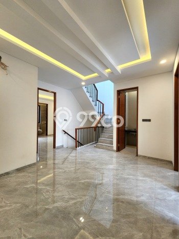 Rumah Mewah LB 260m2 Siap Huni Desain Elegan di Pondok Indah, Jakarta Selatan Rumah Mewah LB 260m2 Siap Huni Desain Elegan di Pondok Indah, Jakarta Selatan