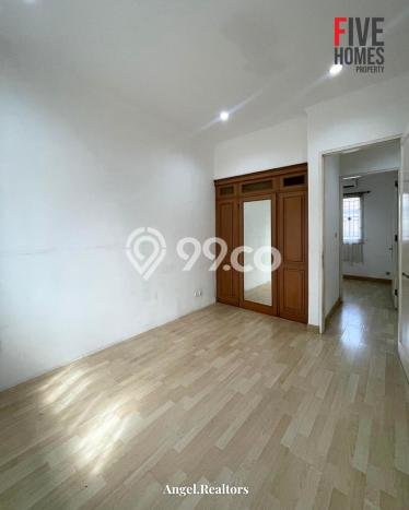 Dijual Rumah Mewah Megah Dengan View Eksklusif di Lebak Bulus, Jakarta Selatan Dijual Rumah Mewah Megah Dengan View Eksklusif di Lebak Bulus, Jakarta Selatan