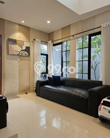 Dijual Rumah Luas Elegan Dengan View Eksklusif di Rempoa, Tangerang Dijual Rumah Luas Elegan Dengan View Eksklusif di Rempoa, Tangerang