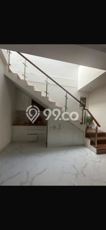 Rumah Sewa Jakarta Selatan LT 130m2 LB 180m2 Area Kebagusan Rumah Sewa Jakarta Selatan LT 130m2 LB 180m2 Area Kebagusan