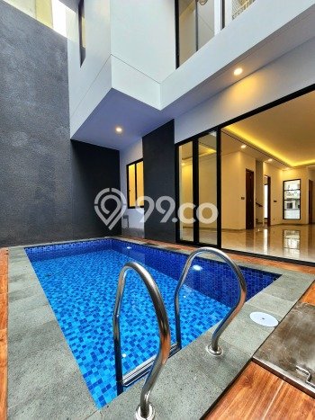 Rumah Mewah LB 260m2 Siap Huni Desain Elegan di Pondok Indah, Jakarta Selatan Rumah Mewah LB 260m2 Siap Huni Desain Elegan di Pondok Indah, Jakarta Selatan