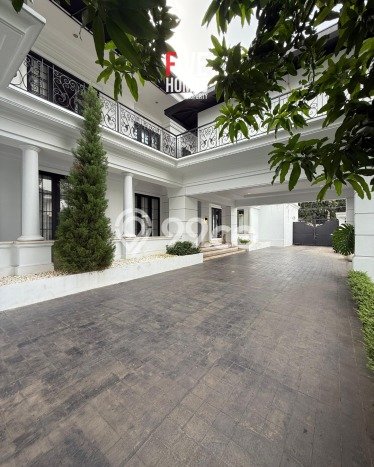 Rumah Mewah LB 1200m2 Siap Huni Desain Elegan di Kemang, Jakarta Selatan Rumah Mewah LB 1200m2 Siap Huni Desain Elegan di Kemang, Jakarta Selatan