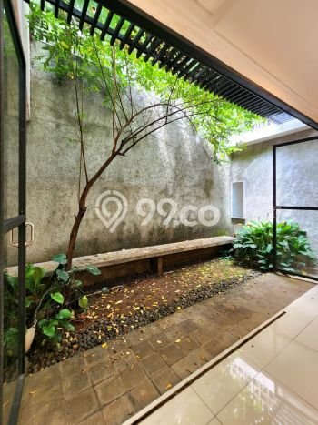 Ready to Use! Premium House LT 187m2 Desain Elegan di Lebak Bulus Ready to Use! Premium House LT 187m2 Desain Elegan di Lebak Bulus