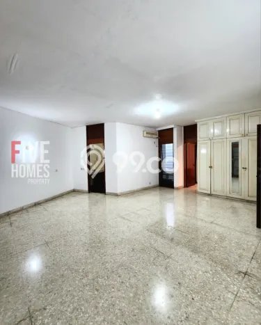 Rumah Elit Modern Tanpa Renovasi di Pondok Indah Jakarta Selatan Rumah Elit Modern Tanpa Renovasi di Pondok Indah Jakarta Selatan