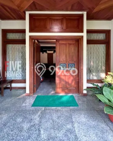 Rumah Mewah LB 300m2 Siap Pakai Desain Elegan di Sektor 9-Bintaro, Tangerang Selatan Rumah Mewah LB 300m2 Siap Pakai Desain Elegan di Sektor 9-Bintaro, Tangerang Selatan