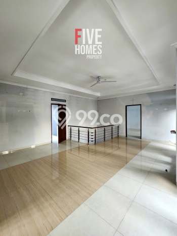 Rumah Mewah LB 275m2 Siap Pakai Desain Elegan di Lebak Bulus, Jakarta Selatan Rumah Mewah LB 275m2 Siap Pakai Desain Elegan di Lebak Bulus, Jakarta Selatan