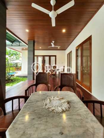 Rumah Luxury Modern Tanpa Renovasi di Pejaten Jakarta Selatan Rumah Luxury Modern Tanpa Renovasi di Pejaten Jakarta Selatan