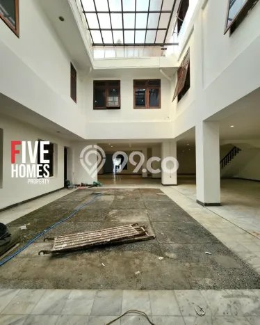 Komersial Dijual Lokasi Stratagis di Menteng Jakarta Pusat Cocok untuk Bisnis Komersial Dijual Lokasi Stratagis di Menteng Jakarta Pusat Cocok untuk Bisnis