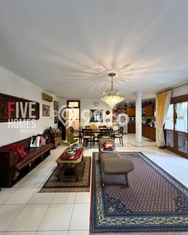 Rumah Mewah LB 300m2 Siap Pakai Desain Elegan di Sektor 9-Bintaro, Tangerang Selatan Rumah Mewah LB 300m2 Siap Pakai Desain Elegan di Sektor 9-Bintaro, Tangerang Selatan