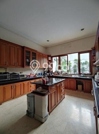 HOT LISTING! Rumah Siap Huni lokasi Kemang, Jakarta Selatan, LT 815m² Bangunan 500m² HOT LISTING! Rumah Siap Huni lokasi Kemang, Jakarta Selatan, LT 815m² Bangunan 500m²