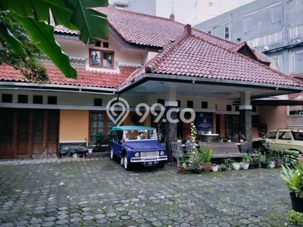 Jual Rumah Mewah Megah Dengan View Cantik di Sayap Dago, Bandung Jual Rumah Mewah Megah Dengan View Cantik di Sayap Dago, Bandung