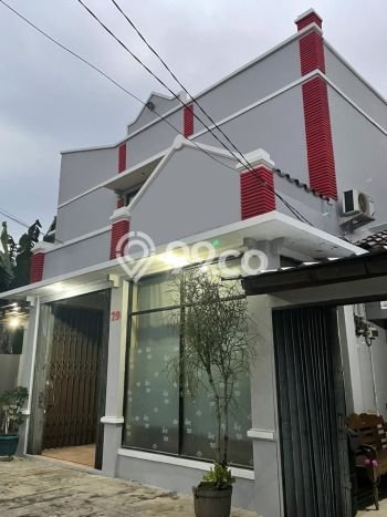 Jual Rumah Mewah Megah Dengan View Eksklusif di Bambu Apus, Jakarta Timur Jual Rumah Mewah Megah Dengan View Eksklusif di Bambu Apus, Jakarta Timur
