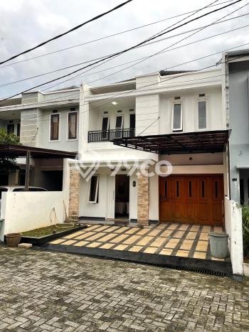 Siap Huni Hunian Elit 4 Kamar di Jagakarsa Dekat ke Mana Pun Siap Huni Hunian Elit 4 Kamar di Jagakarsa Dekat ke Mana Pun