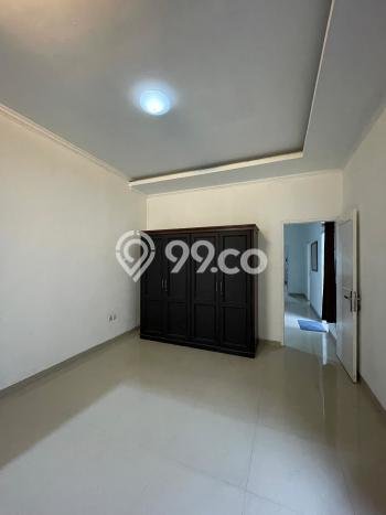 Siap Huni Hunian Elit 4 Kamar di Jagakarsa Dekat ke Mana Pun Siap Huni Hunian Elit 4 Kamar di Jagakarsa Dekat ke Mana Pun