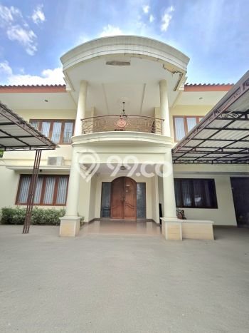 Rumah Elit LB 600m2 Siap Huni Desain Elegan di Pondok Indah, Jakarta Selatan Rumah Elit LB 600m2 Siap Huni Desain Elegan di Pondok Indah, Jakarta Selatan