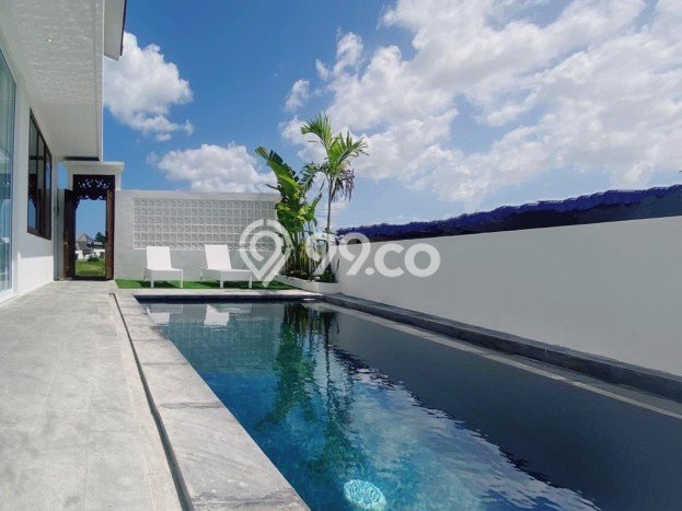 Sewa Rumah Nyaman di Canggu LT 200m2 / LB 200m2 Siap Huni Sewa Rumah Nyaman di Canggu LT 200m2 / LB 200m2 Siap Huni
