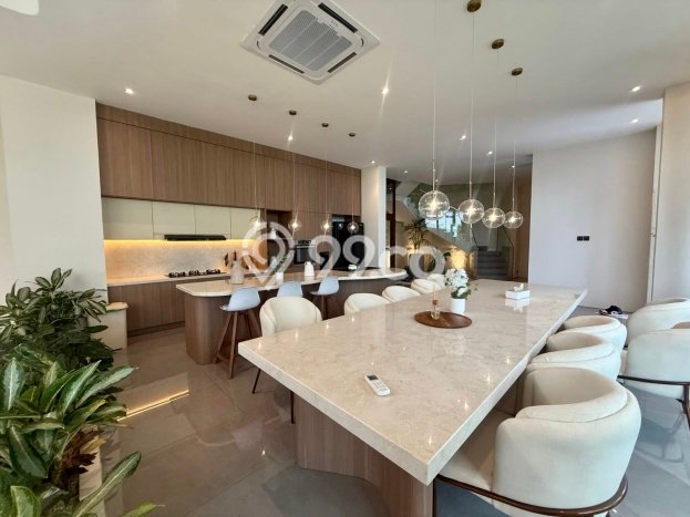 Hunian Mewah LB 553m2 Siap Pakai Desain Elegan di Legian, Badung Hunian Mewah LB 553m2 Siap Pakai Desain Elegan di Legian, Badung