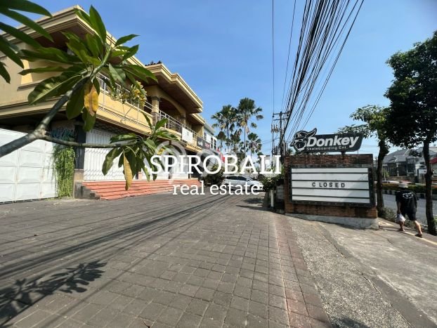 Komersial Disewa di Badung dengan LB 1500m2 Area Komersial Ramai Komersial Disewa di Badung dengan LB 1500m2 Area Komersial Ramai